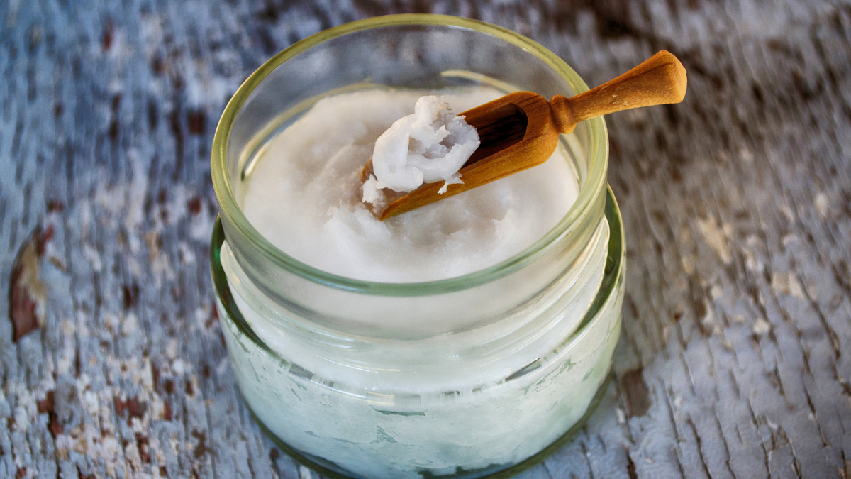 Coconut Oil Lowers Cholesterol, Improves Thyroid Function
