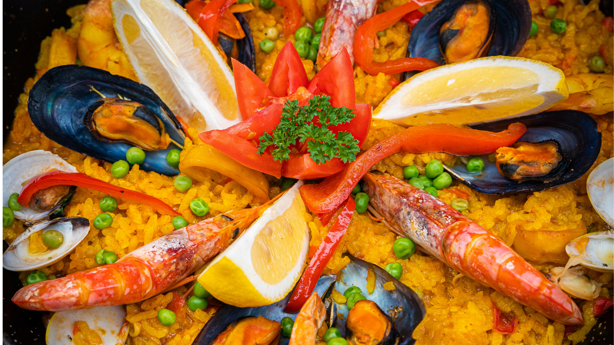 Dutch Oven Paella