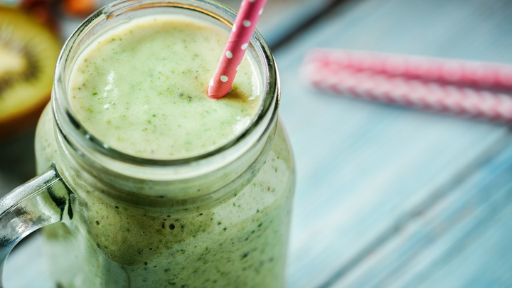 Why I Never Drink Green Smoothies & What To Drink Instead